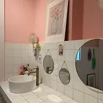 L'etage-30m2 Au Coeur D'un Immeuble Haussmannien Sete