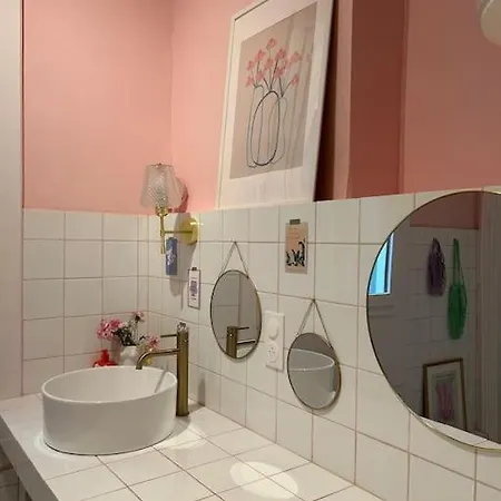 L'etage-30m2 Au Coeur D'un Immeuble Haussmannien Sète