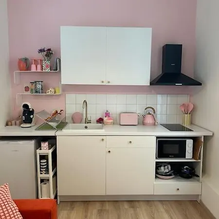 L'etage-30m2 Au Coeur D'un Immeuble Haussmannien Apartment Sete